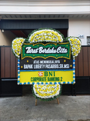 Papan Bunga Duka di Wayame