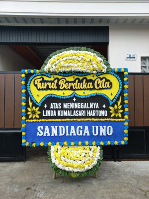 Papan Bunga Duka di Wayame