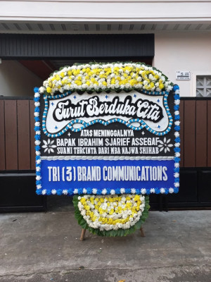 Papan Bunga Duka di Wayame